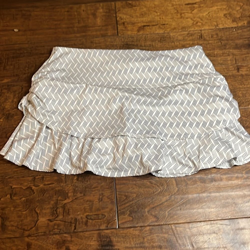 Lucky In Love Black and White Tennis Icon Ruche Skirt, size L - Picture 6 of 7